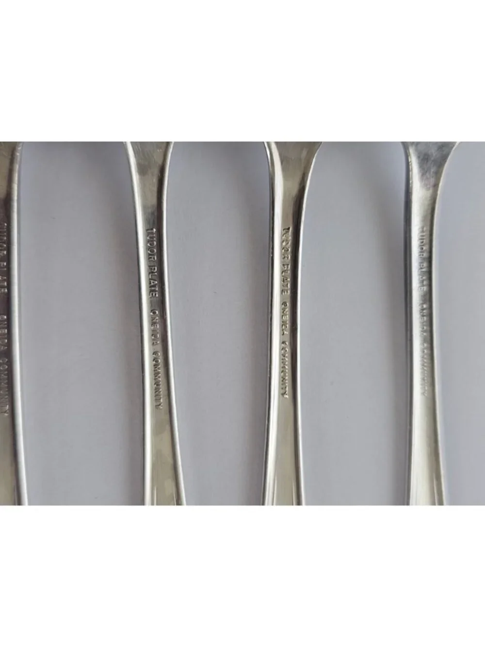 4 Oneida Queen Bess II Dinner Fork 7.5